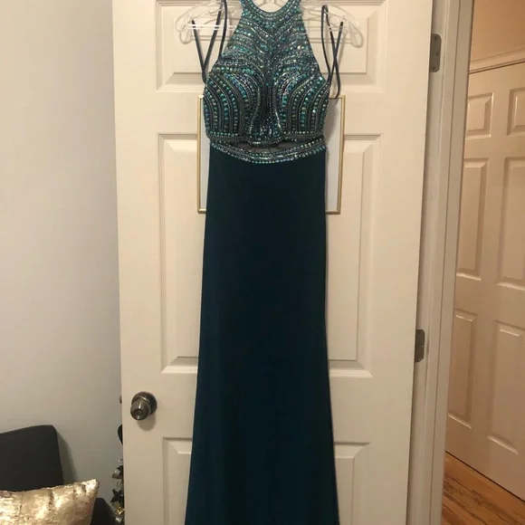 madison james | Dresses | Emerald Green Madison James Two Piece Prom Dress  | Poshmark